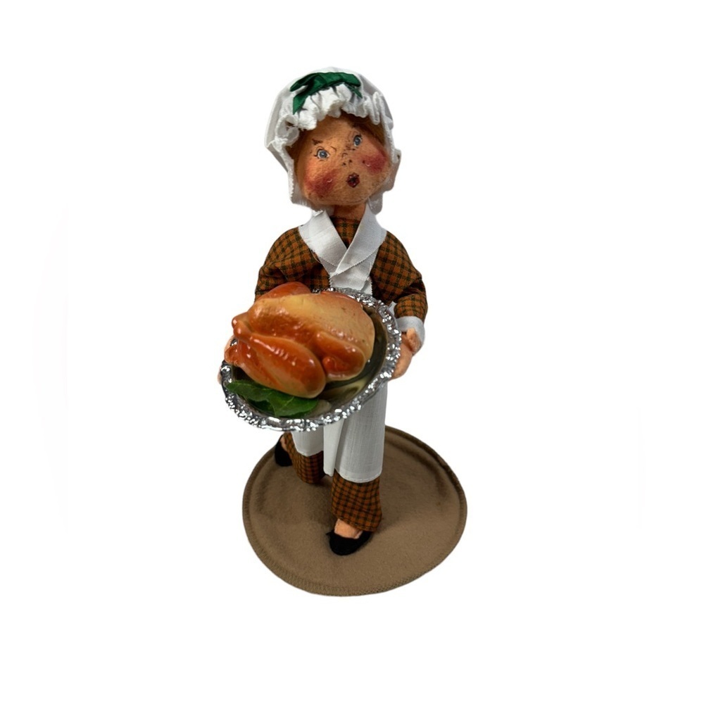 Annalee 10" Pilgrim Woman with Turkey